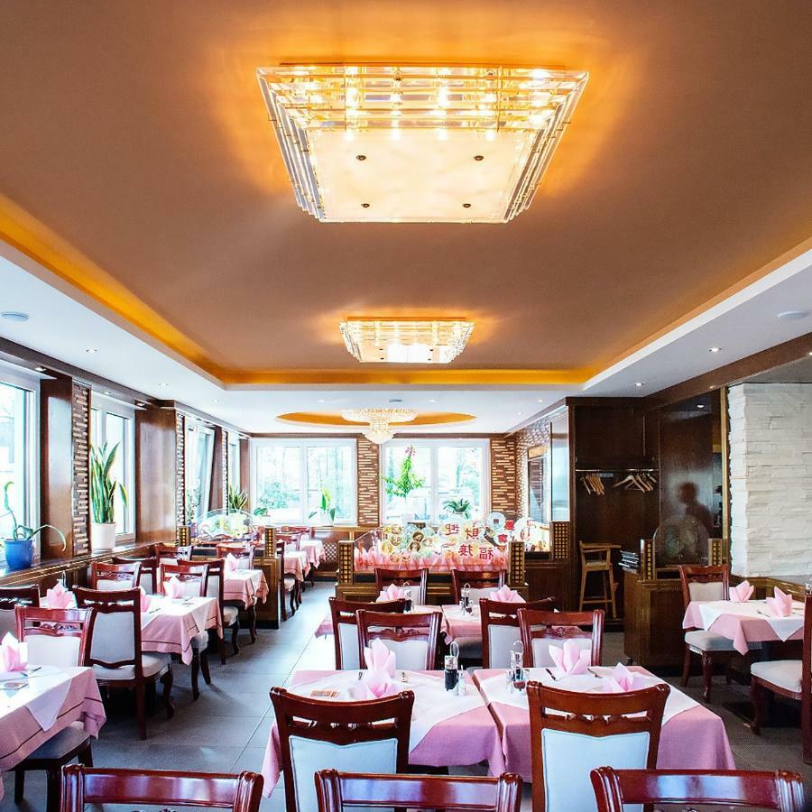 Gaststaette Lin Garden Hotel Untergruppenbach Bagian luar foto