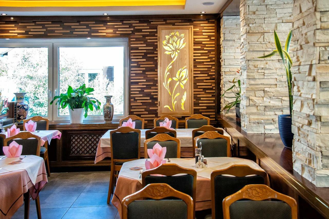 Gaststaette Lin Garden Hotel Untergruppenbach Bagian luar foto